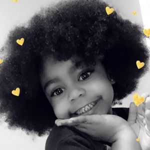 Meet your Posher, Monica